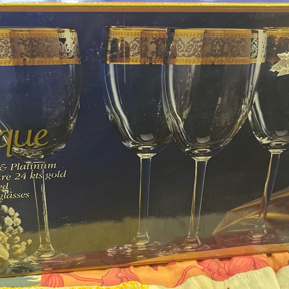 CRYSTAL GLASSES BAROQUE